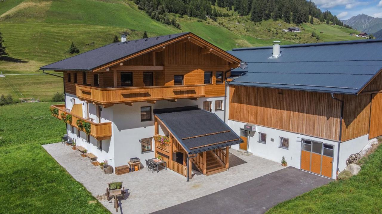 Nedererhof - Zimmer Enzian Mit Gemeinschaftskueche Schmirn 외부 사진